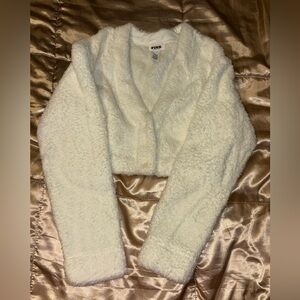 🐸NWT Victoria's Secret Pink Sherpa sweater in white